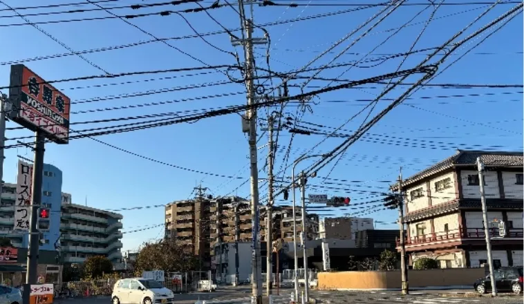 「多々良中前」信号を渡って左折。