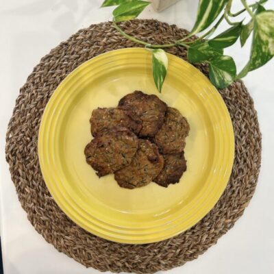 今回のレシピ動画で紹介する、ひじきのせんべいの写真画像になります。